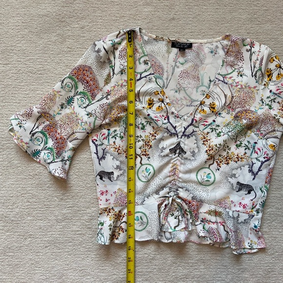 Summer white Topshop crop top with fun print - Picture 9 of 9